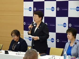 2 期目の抱負を語る福井会長